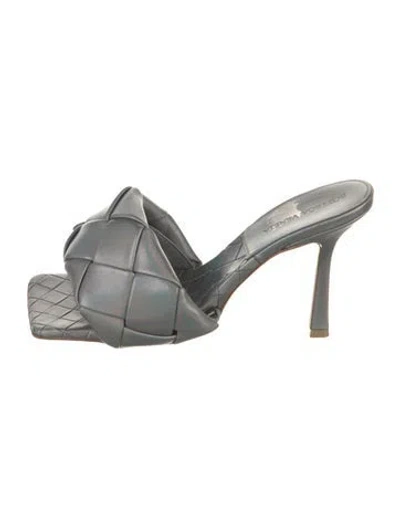 Pre-owned Bottega Veneta Intrecciato Weave Leather Slides