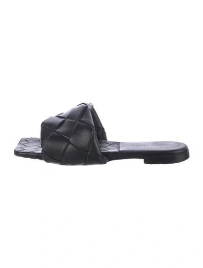 Pre-owned Bottega Veneta Intrecciato Weave Leather Slides In Black
