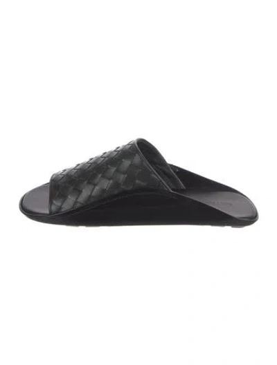 Pre-owned Bottega Veneta Intrecciato Weave Leather Slides In Black