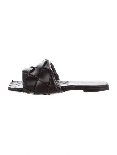 Pre-owned Bottega Veneta Intrecciato Weave Leather Slides In Black