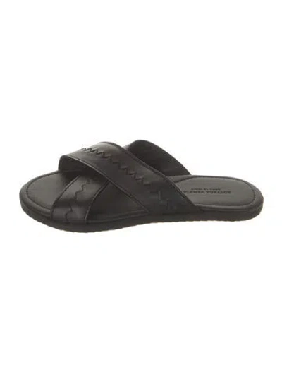 Pre-owned Bottega Veneta Intrecciato Weave Leather Slides In Black