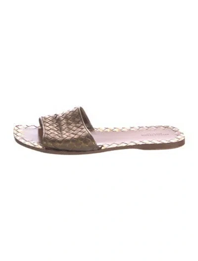 Pre-owned Bottega Veneta Intrecciato Weave Leather Slides In Brown