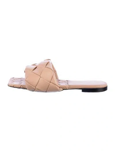 Pre-owned Bottega Veneta Intrecciato Weave Leather Slides In Neutral