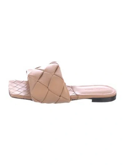 Pre-owned Bottega Veneta Intrecciato Weave Leather Slides In Neutrals