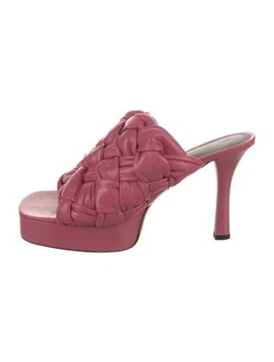 Pre-owned Bottega Veneta Intrecciato Weave Leather Slides In Pink