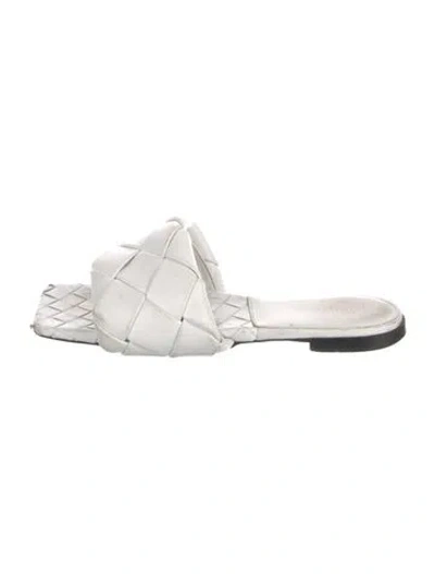 Pre-owned Bottega Veneta Intrecciato Weave Leather Slides In White