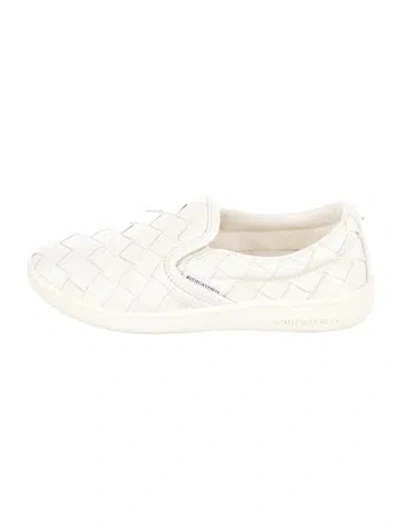 Pre-owned Bottega Veneta Intrecciato Weave Leather Sneakers In White