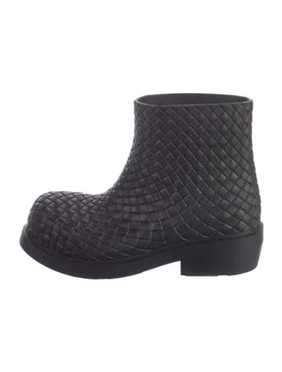Pre-owned Bottega Veneta Intrecciato Weave Rubber Rain Boots In Black