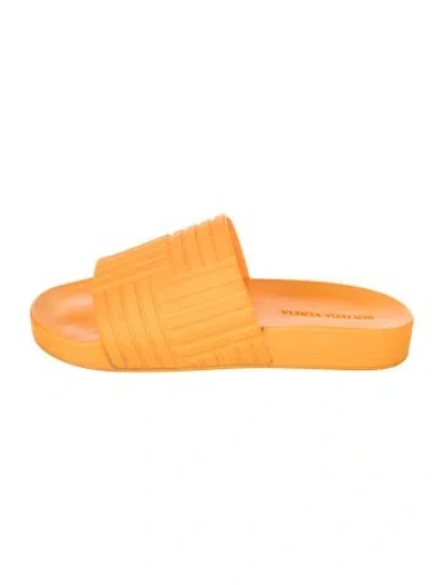 Pre-owned Bottega Veneta Intrecciato Weave Rubber Slides In Orange