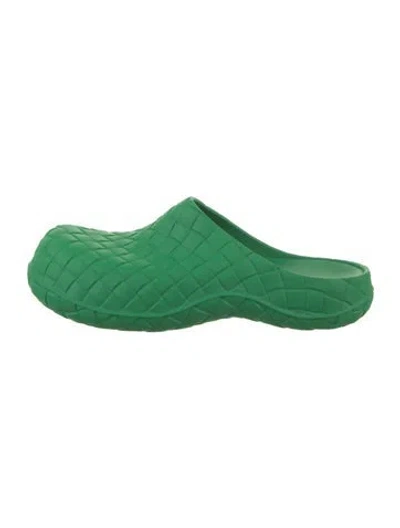 Pre-owned Bottega Veneta Intrecciato Weave Rubber Slippers In Green