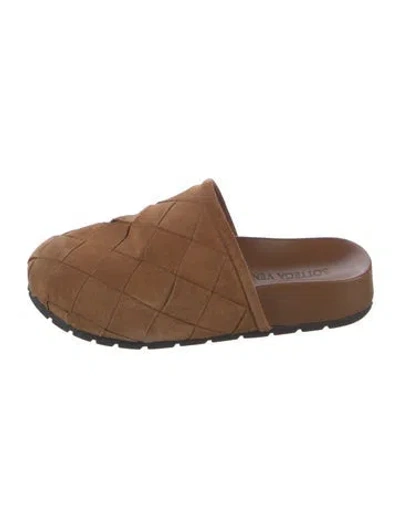 Pre-owned Bottega Veneta Intrecciato Weave Suede Mules In Brown
