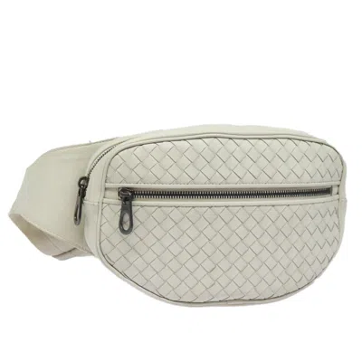 Pre-owned Bottega Veneta Intrecciato White Leather Shoulder Bag ()