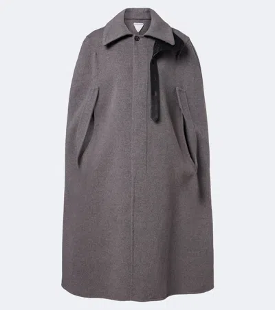 Bottega Veneta Intrecciato Wool And Cashmere Cape In Gray