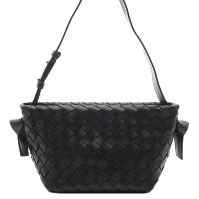 Bottega Veneta Intrecciato Woven Crossbody Bag In Black