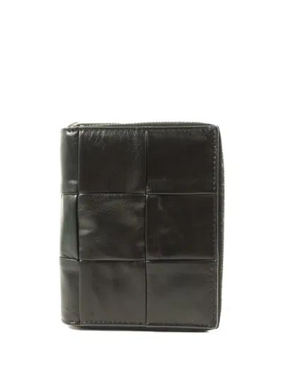 Pre-owned Bottega Veneta Intrecciato Zip-around Wallet In Black