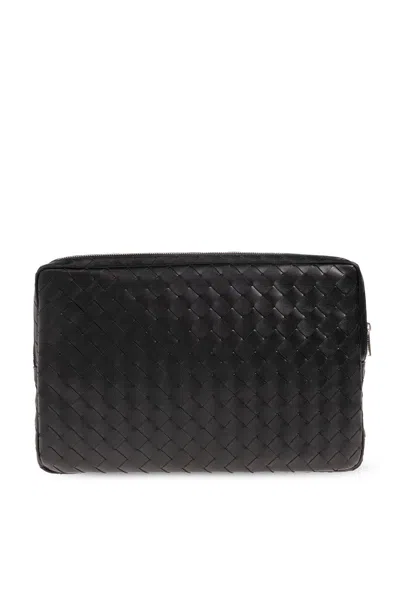 Bottega Veneta Intrecciato Zippered Laptop Case Bag Men In Black