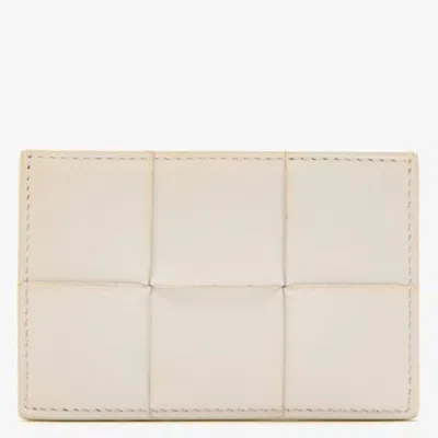 Bottega Veneta Intreccio Cassette Credit Card Case In ["beige","gold Tone"]