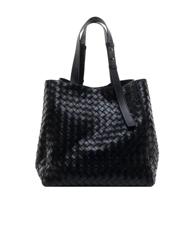 Bottega Veneta Intreciato Shoulder Bag In Black