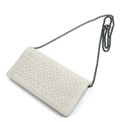 Pre-owned Bottega Veneta Ivory Leather Chain/shoulder Wallet () In White