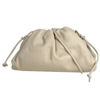 Pre-owned Bottega Veneta Ivory Leather Pouch Shoulder Bag () In White