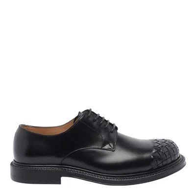 Bottega Veneta Leather Lace-up Shoes Featuring Signature Detail In Black