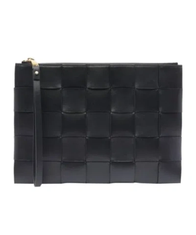 Bottega Veneta Knitted Clutch In Black