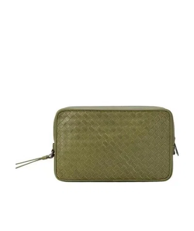 Bottega Veneta Knitted Clutch In Green