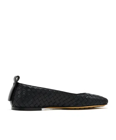 Bottega Veneta Knitted-design Ballet Flats In Black
