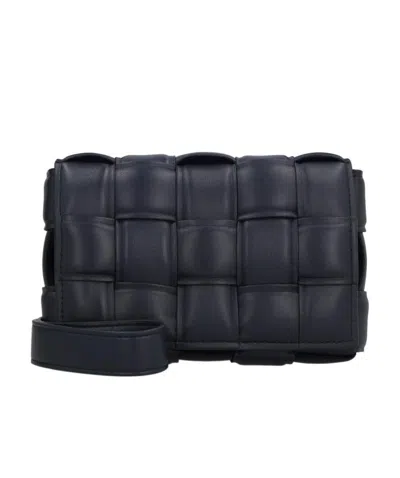 Bottega Veneta Knitting Detail Shoulder Bag In Black