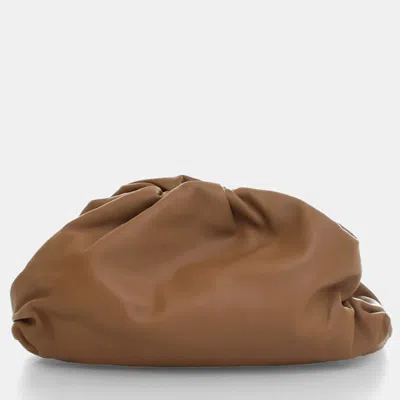 Pre-owned Bottega Veneta Lambskin The Pouch In Brown