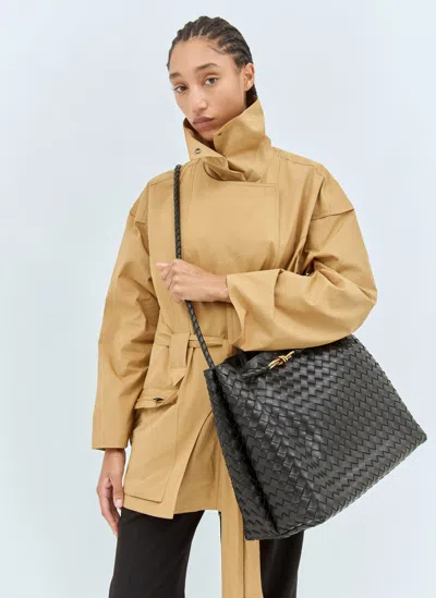 Bottega Veneta Large Andiamo Handbag In Black