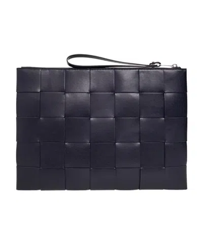 Bottega Veneta Large Cassette Clutch In Black