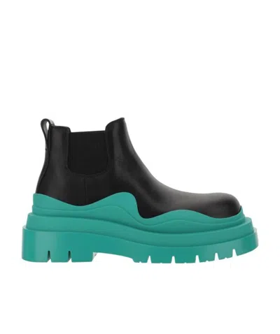 Bottega Veneta Leather Boots In Black