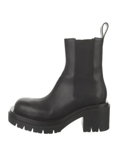 Pre-owned Bottega Veneta Leather Chelsea Boots In Black