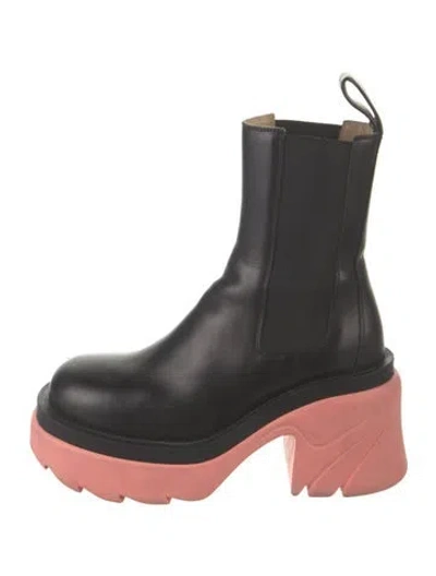 Pre-owned Bottega Veneta Leather Chelsea Boots In Black