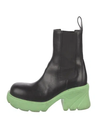Pre-owned Bottega Veneta Leather Chelsea Boots In Black/green
