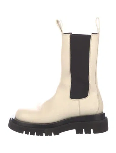 Pre-owned Bottega Veneta Leather Chelsea Boots In Neutral