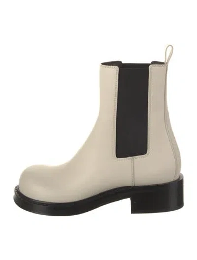 Pre-owned Bottega Veneta Leather Chelsea Boots In Neutral