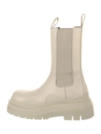 Pre-owned Bottega Veneta Leather Chelsea Boots In Neutrals
