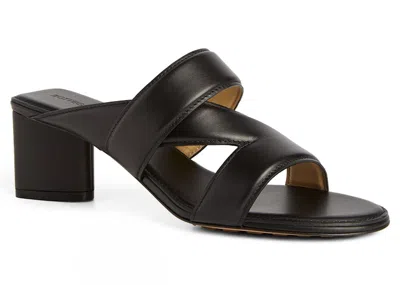 Pre-owned Bottega Veneta Leather Crossoverstrap Sandal (women's) Sneakers In Black