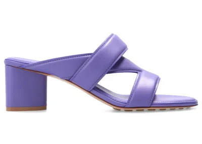 Pre-owned Bottega Veneta Leather Crossoverstrap Sandal (women's) Sneakers In Purple