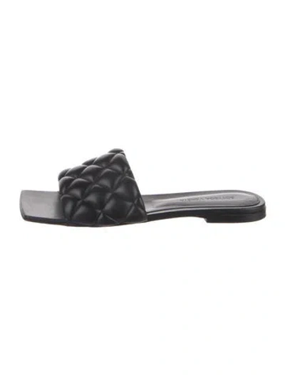 Pre-owned Bottega Veneta Leather Flats In Black
