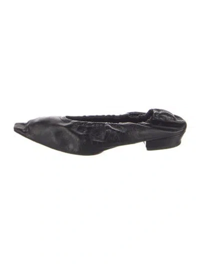 Pre-owned Bottega Veneta Leather Flats In Black