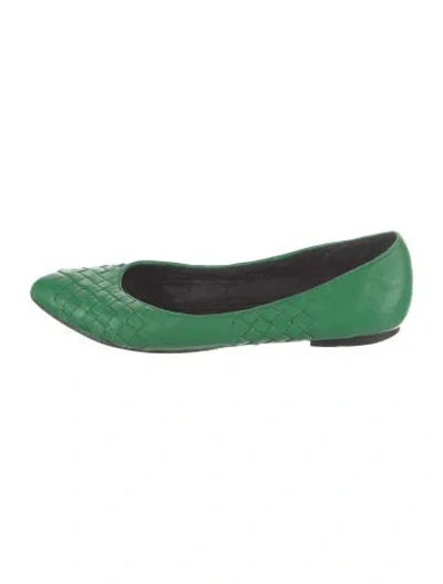 Pre-owned Bottega Veneta Leather Flats In Green