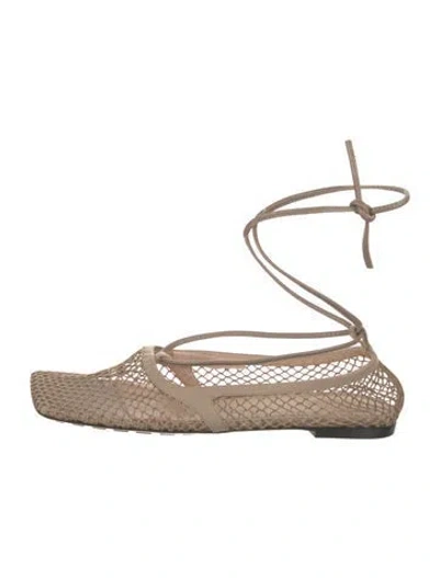 Pre-owned Bottega Veneta Leather Flats In Neutral