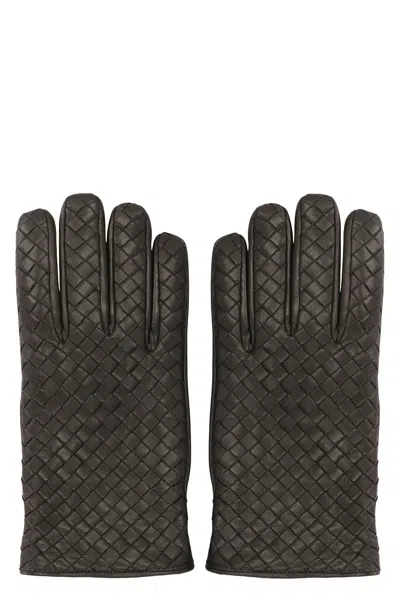 Bottega Veneta Leather Gloves In Brown