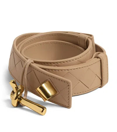 Bottega Veneta Leather Intrecciato Andiamo Belt In Brown