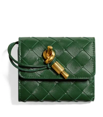 Bottega Veneta Leather Intrecciato Andiamo Trifold Wallet In Green