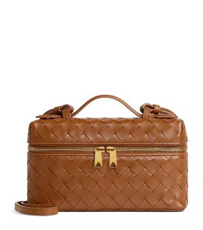 Bottega Veneta Women Bang Bang Leather Vanity-case With Intrecciato Motif In Brown