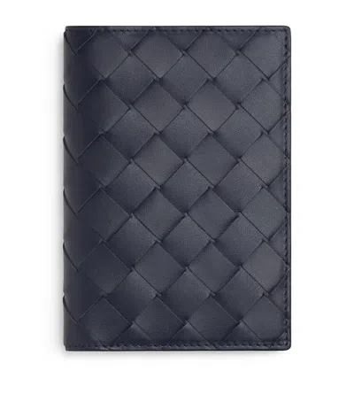 Bottega Veneta Leather Intrecciato Passport Holder In Green